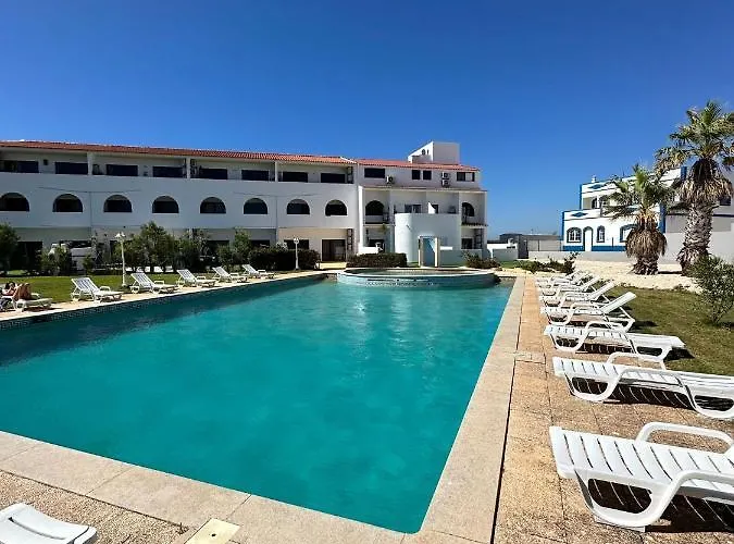 The Seaside House - Pool - A/c Sagres