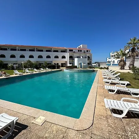 The Seaside House - Pool - A/c Sagres