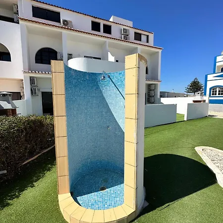 The Seaside House - Pool - A/c Apartment
