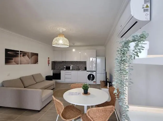 Apartament The Seaside House - Pool - A/c *